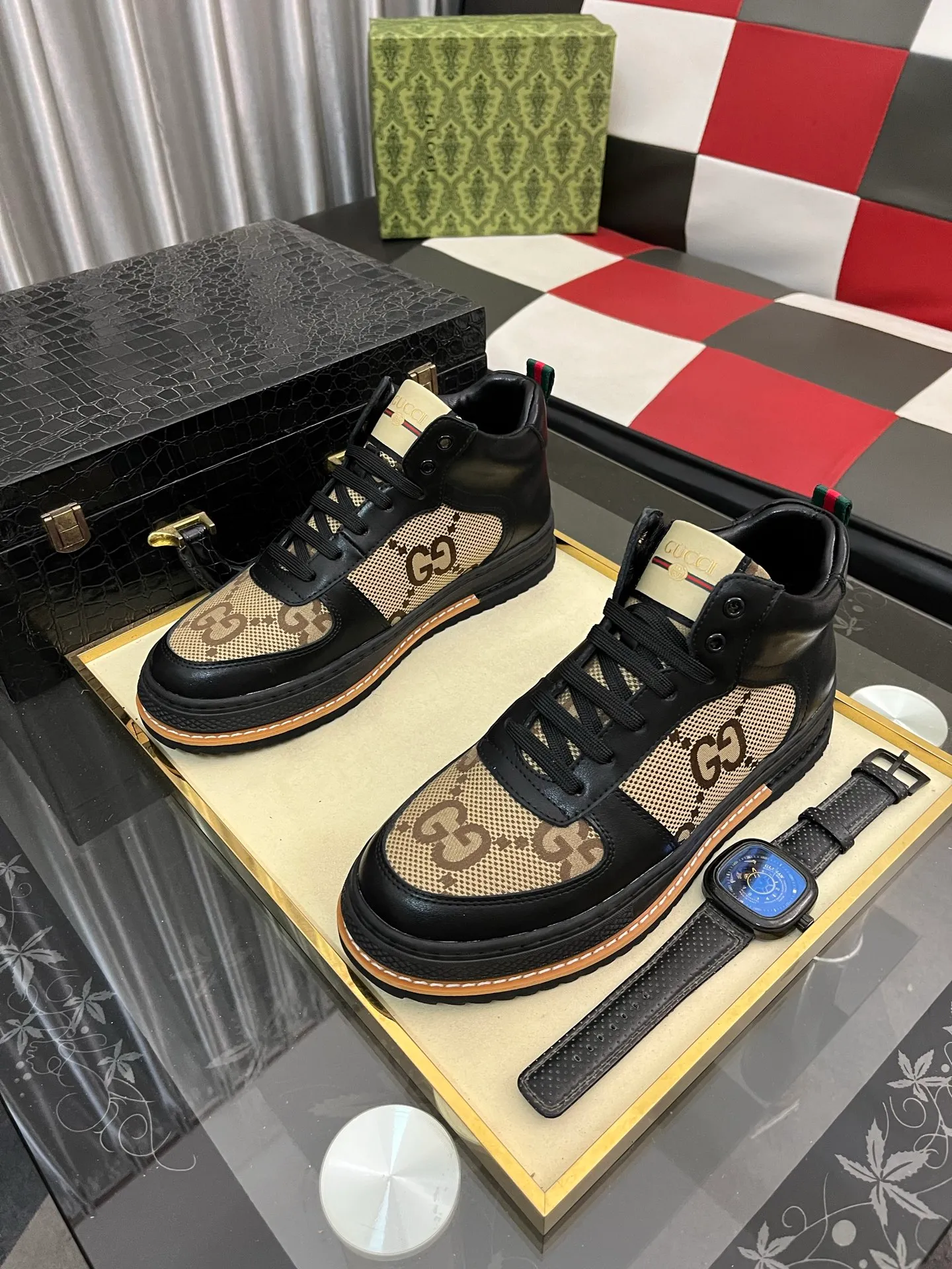 Men's shoes💰: 420⌚️⌚️[GUCCI sheepskin lining] Men's classic Gucci high-top casual shoes, original quality💯The upper is made of imported Italian cowhide and sheepskin lining, with fine workmanship and high-end atmosphere. Has a fashionable and exemplary look. Original rubber wear-resistant outsole. Code number: 38-44